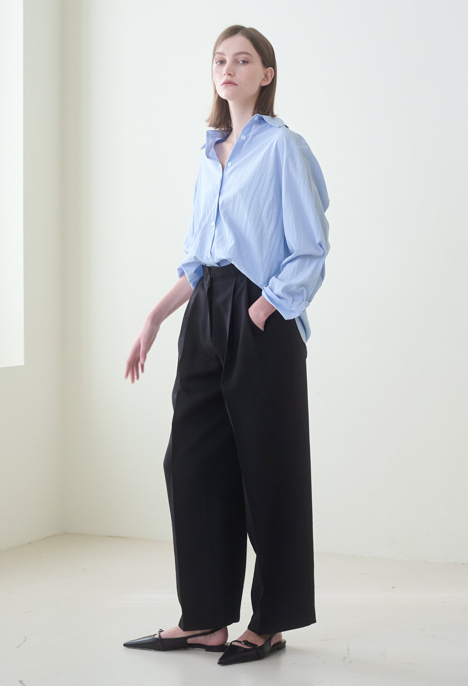 Two Tuck Wide Pants - Black