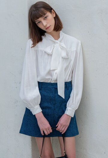 DRESSY SHIRRING OVERFIT BLOUSE