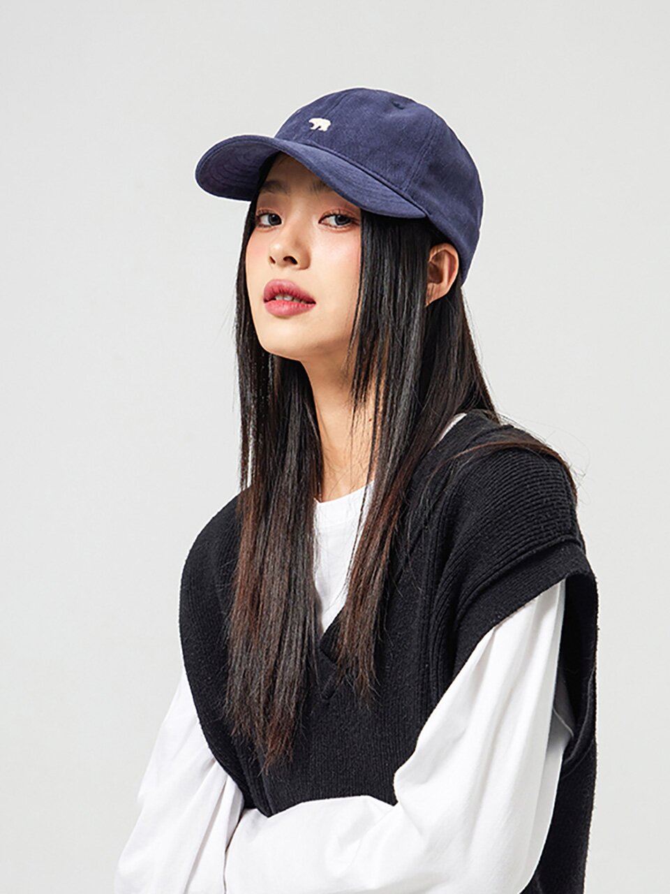 온더모먼트 그리즐리 시그니처 볼캡 C3 블랙