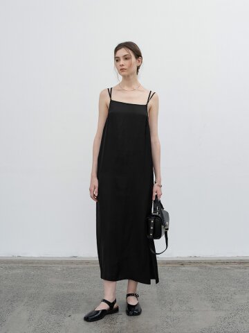 EK_Strap long sleeveless dress