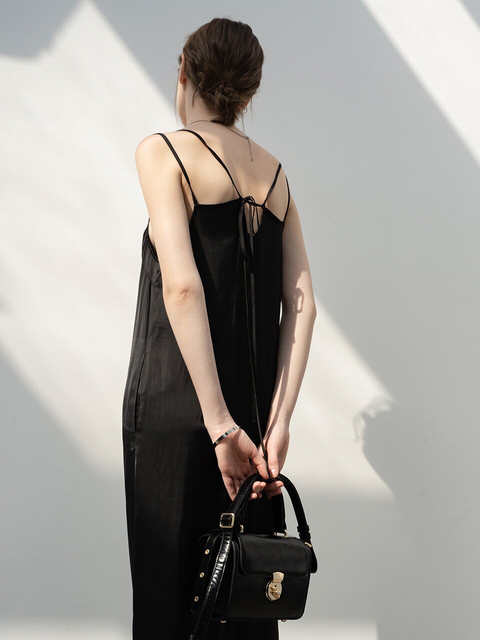 EK_Strap long sleeveless dress
