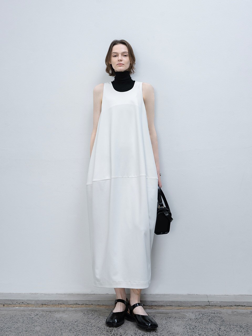 EK_Balloon sleeveless dress_WHITE