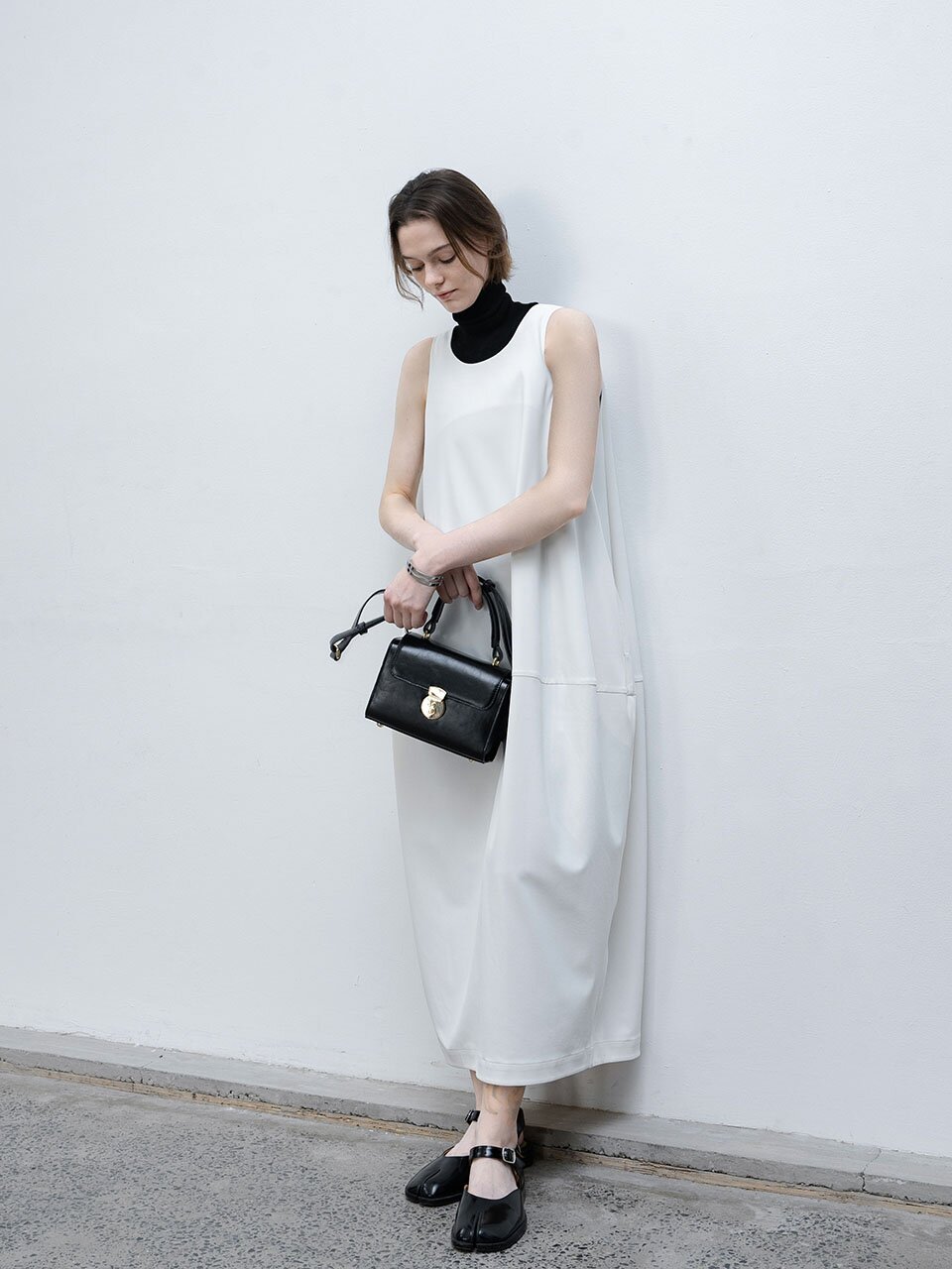 EK_Balloon sleeveless dress_WHITE