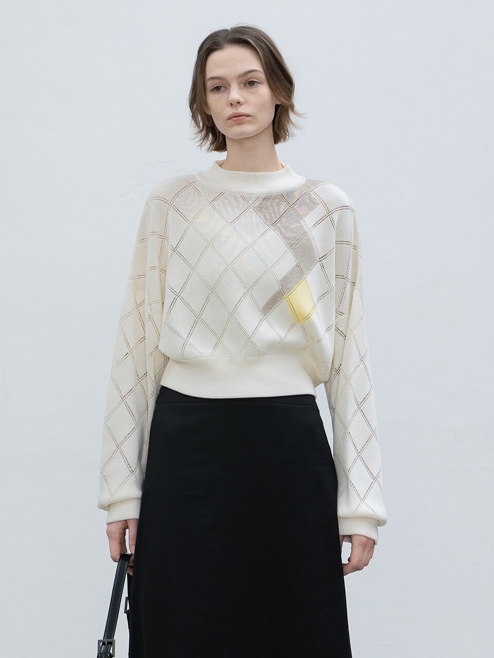 EK_Beige rhombus cropped top