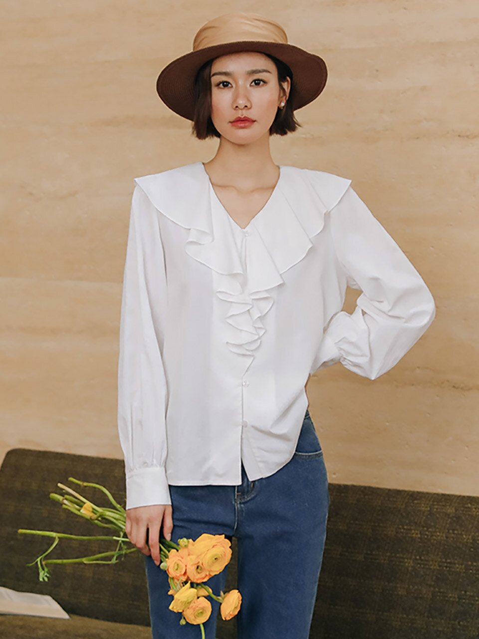 LS_Wavy frill v-neck blouse