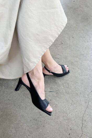 Audrey Slingback Sandals Black오드리슬링백 블랙
