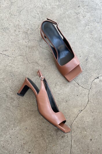 Audrey Slingback Sandals Brown오드리슬링백 브라운