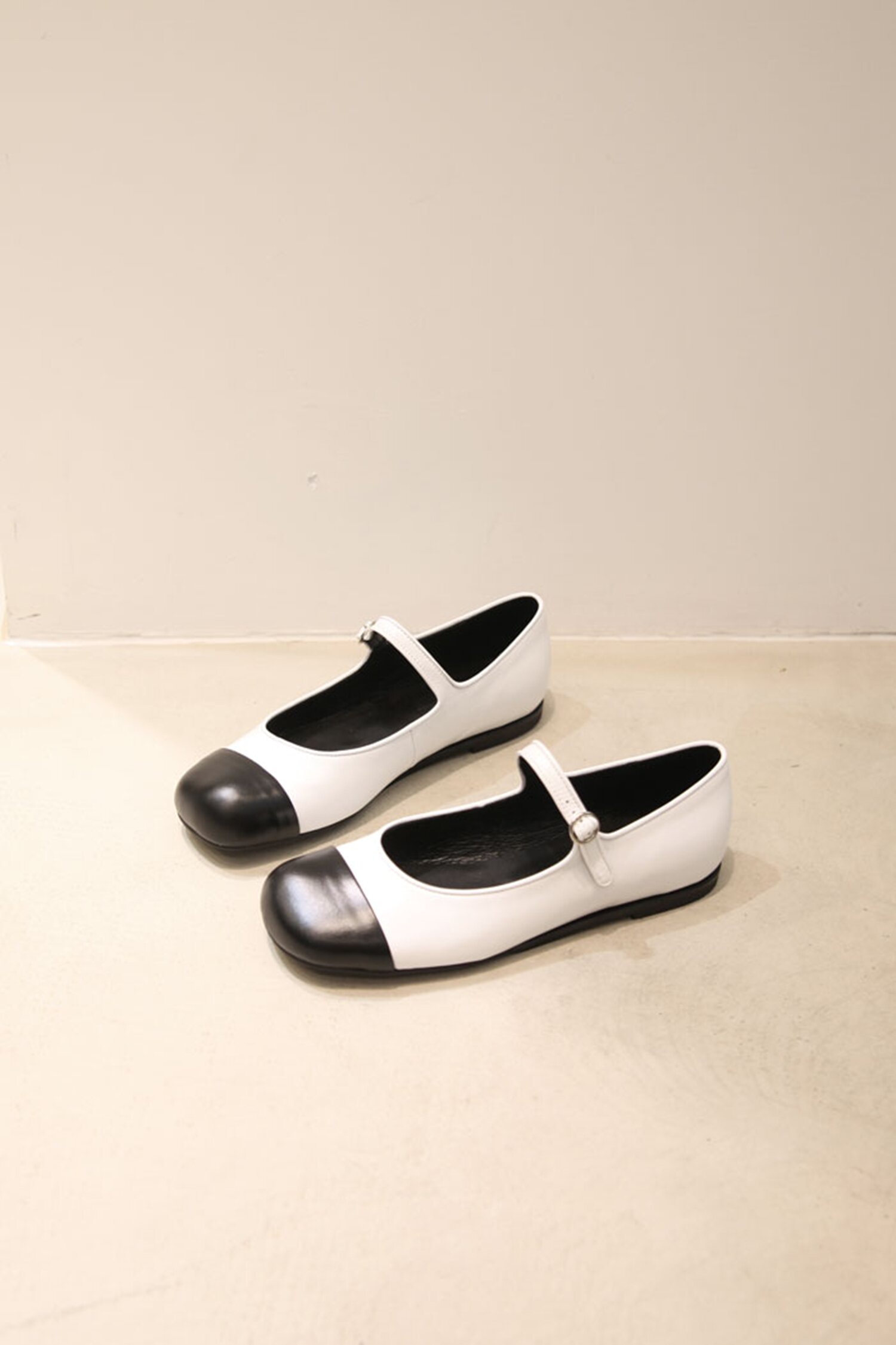 Lua Mary Jane Flats Leather White (Two Tone)