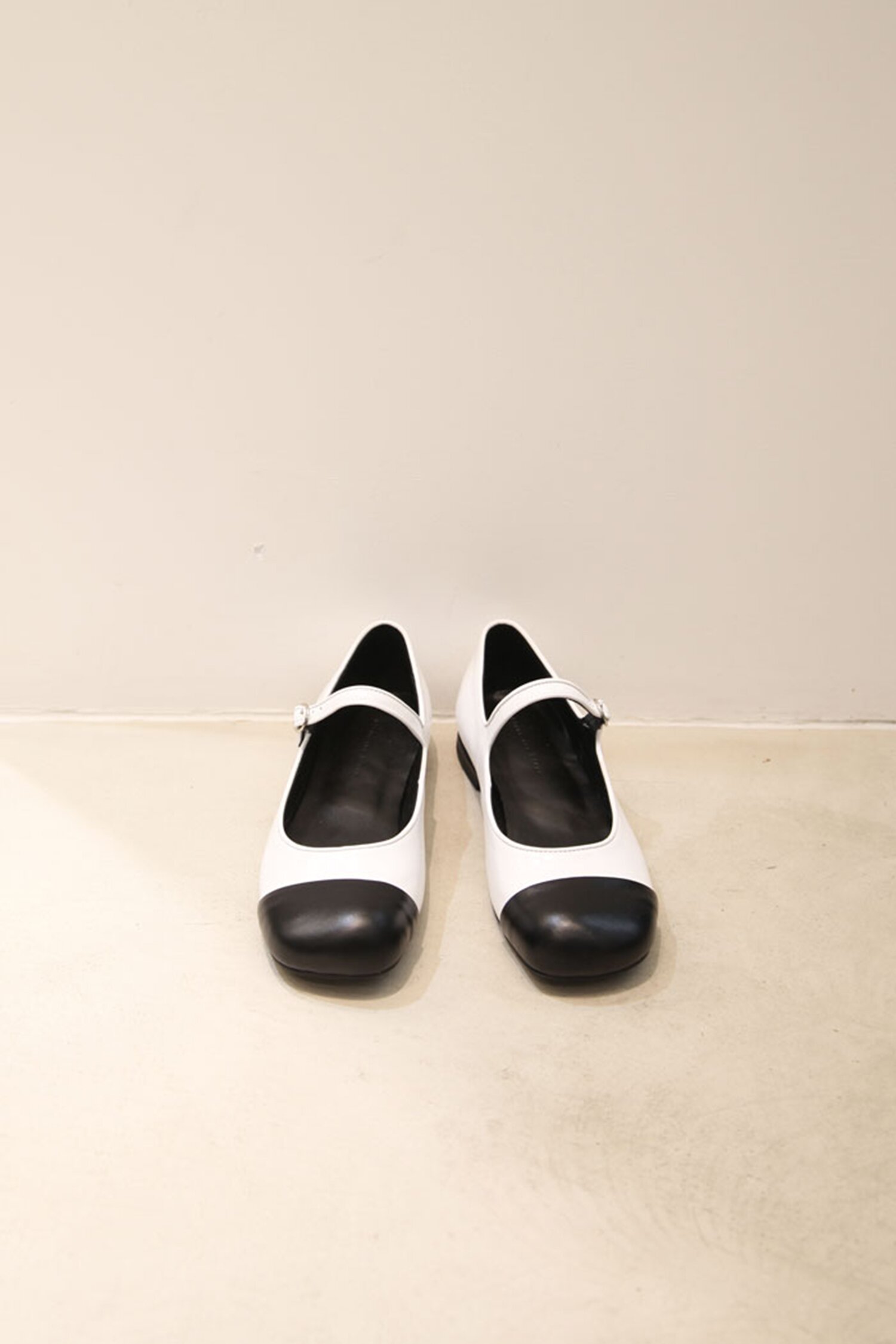 Lua Mary Jane Flats Leather White (Two Tone)