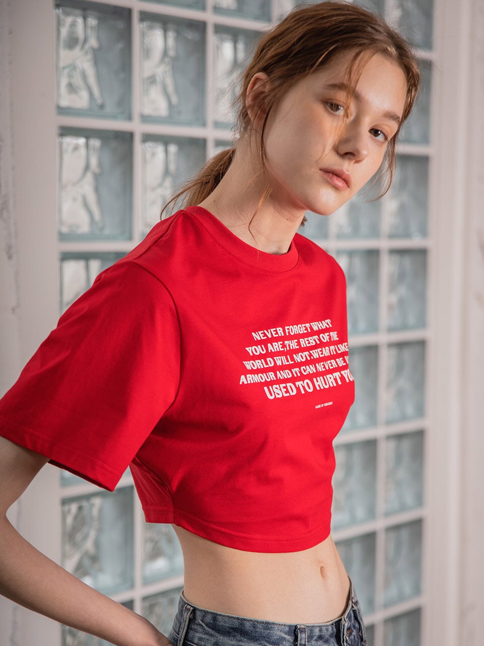 YY_Printing red cropped top