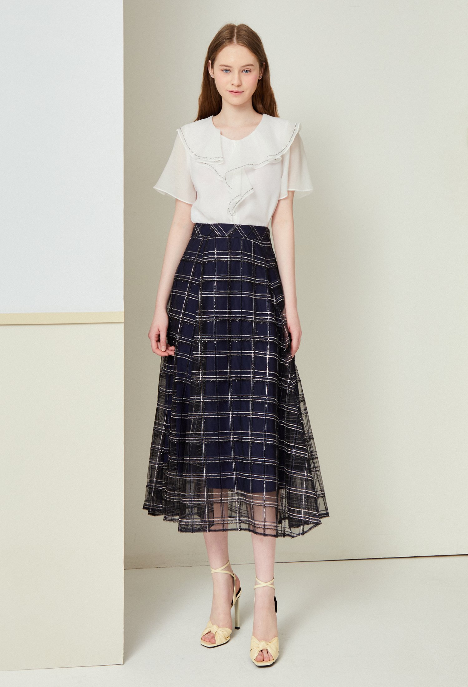 스티치 러플 칼라 오간자 블라우스 (WHITE)