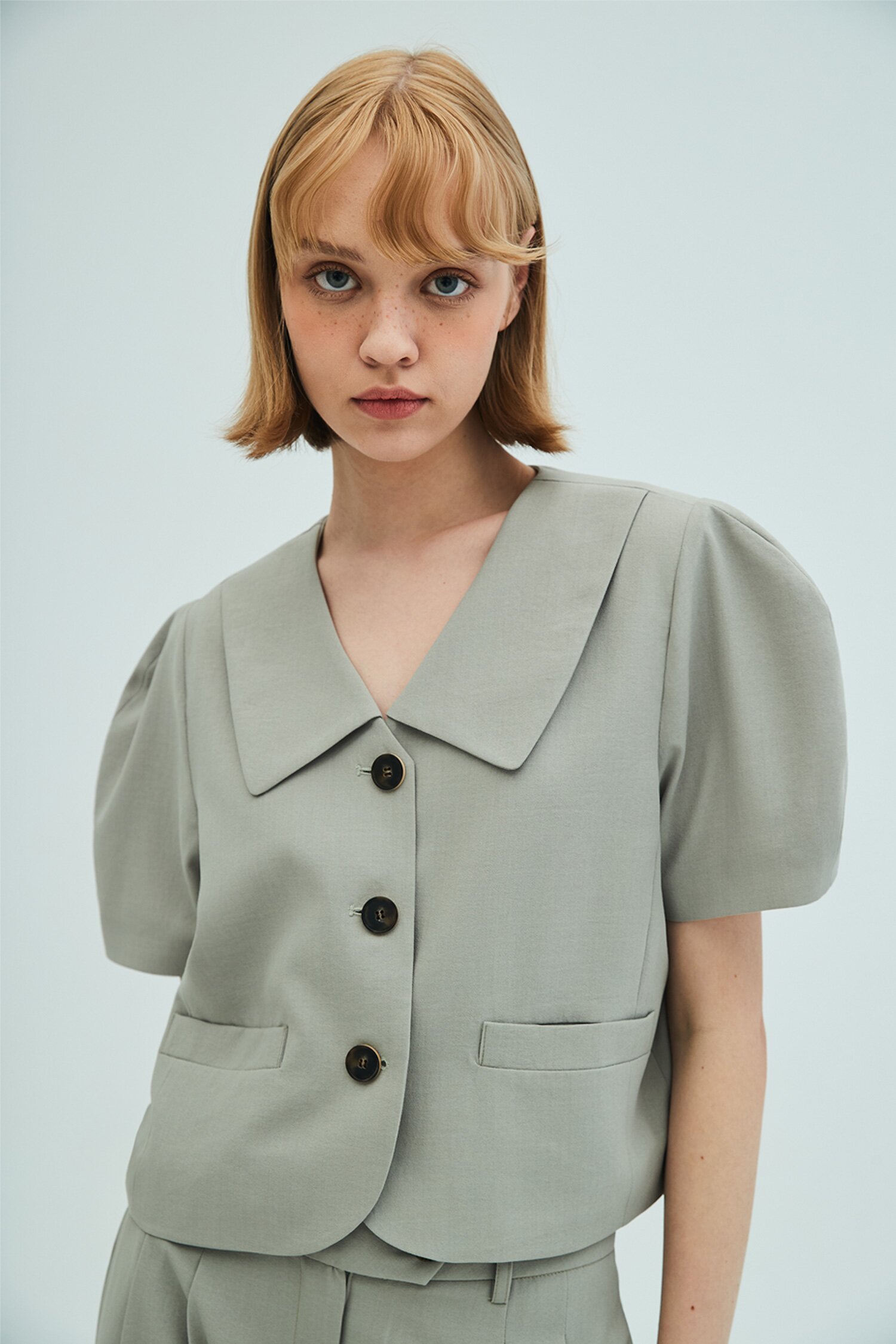 Puff sleeve cropped jacket_two-tuck wide pants Set_Khaki