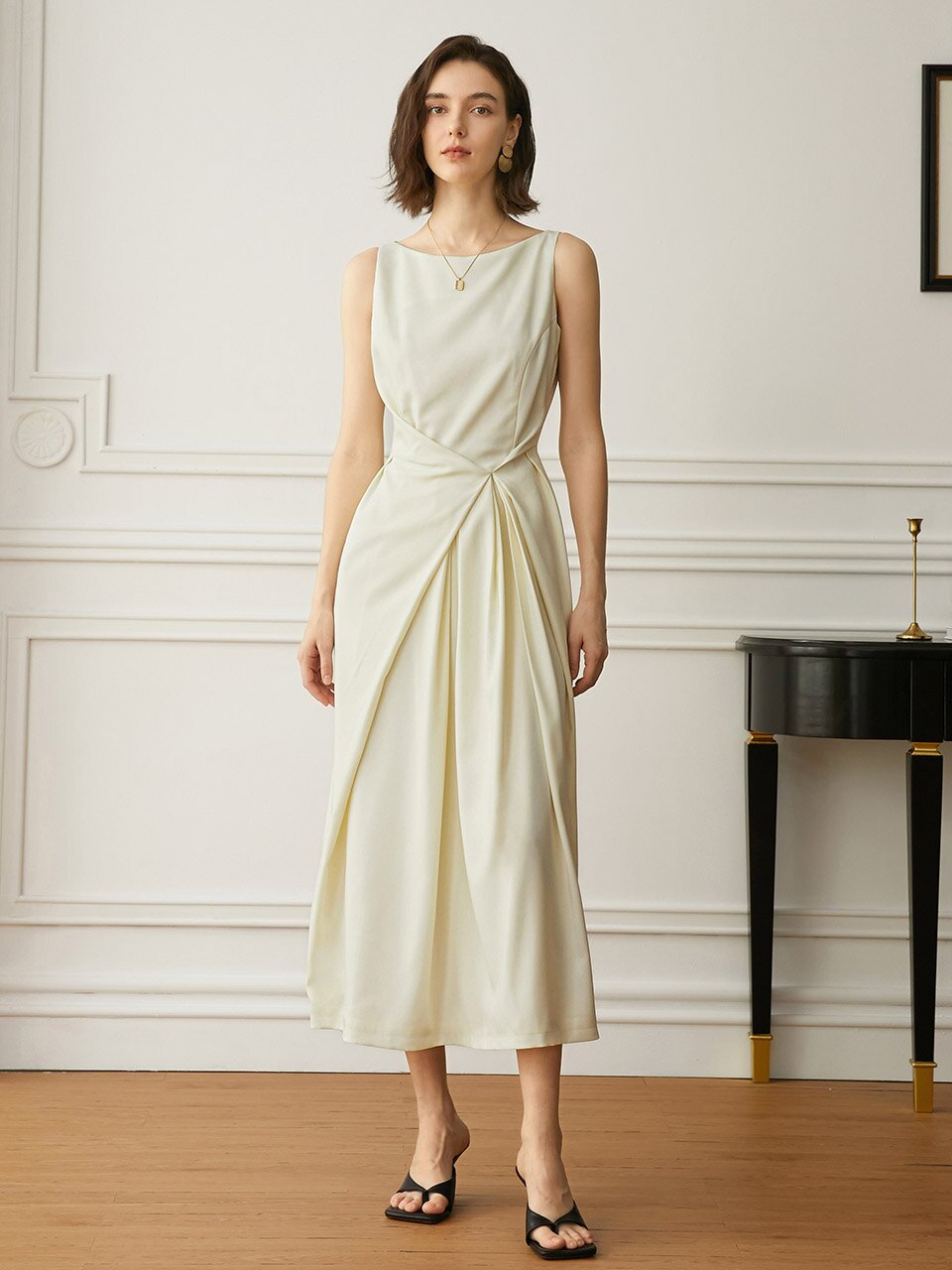 YY_Elegant pleated sleeveless dress