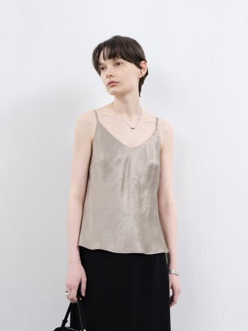 EK_Light satin sleeveless top_CHAMPAGNE
