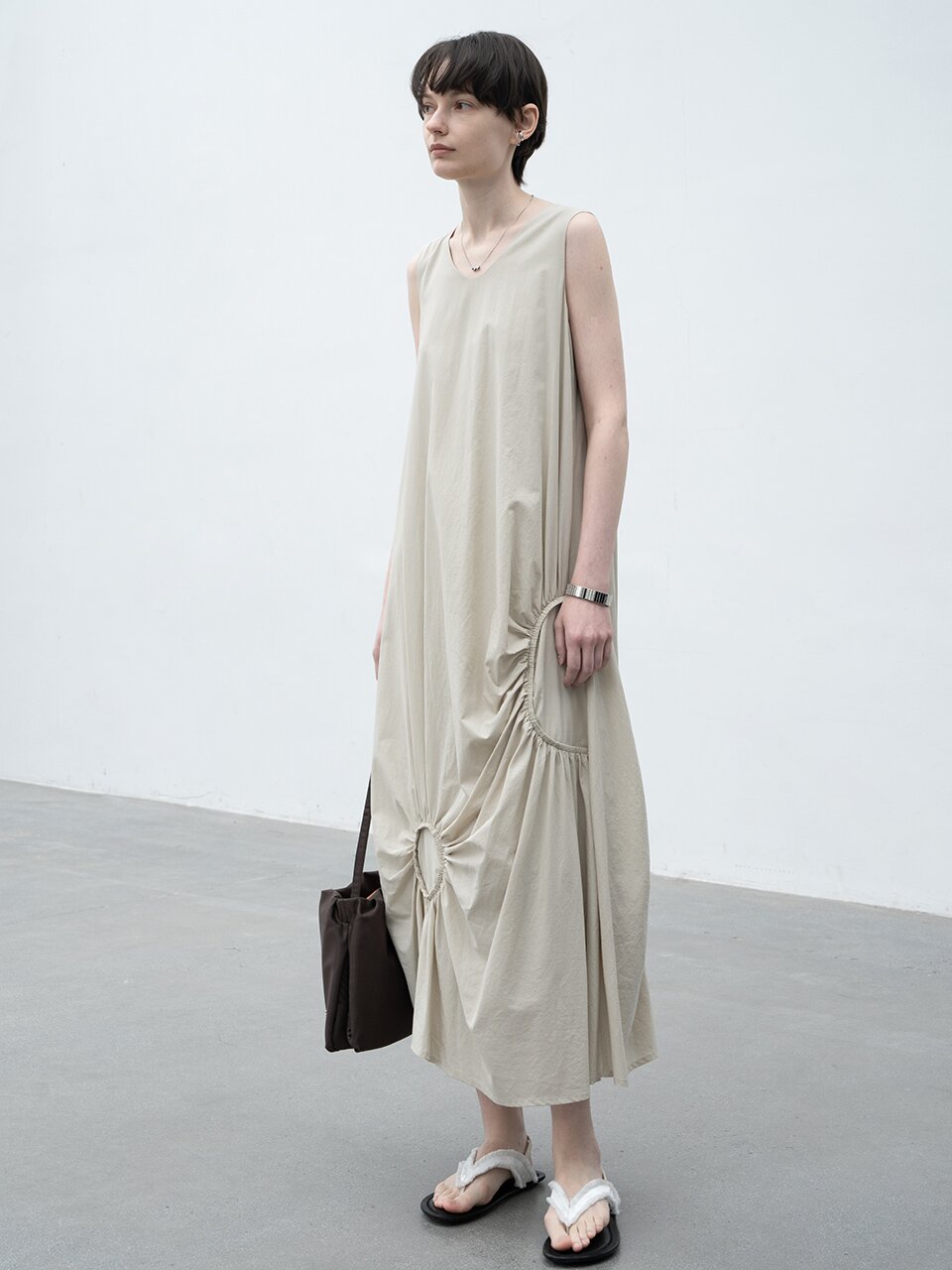 EK_Circle pleating sleeveless dress
