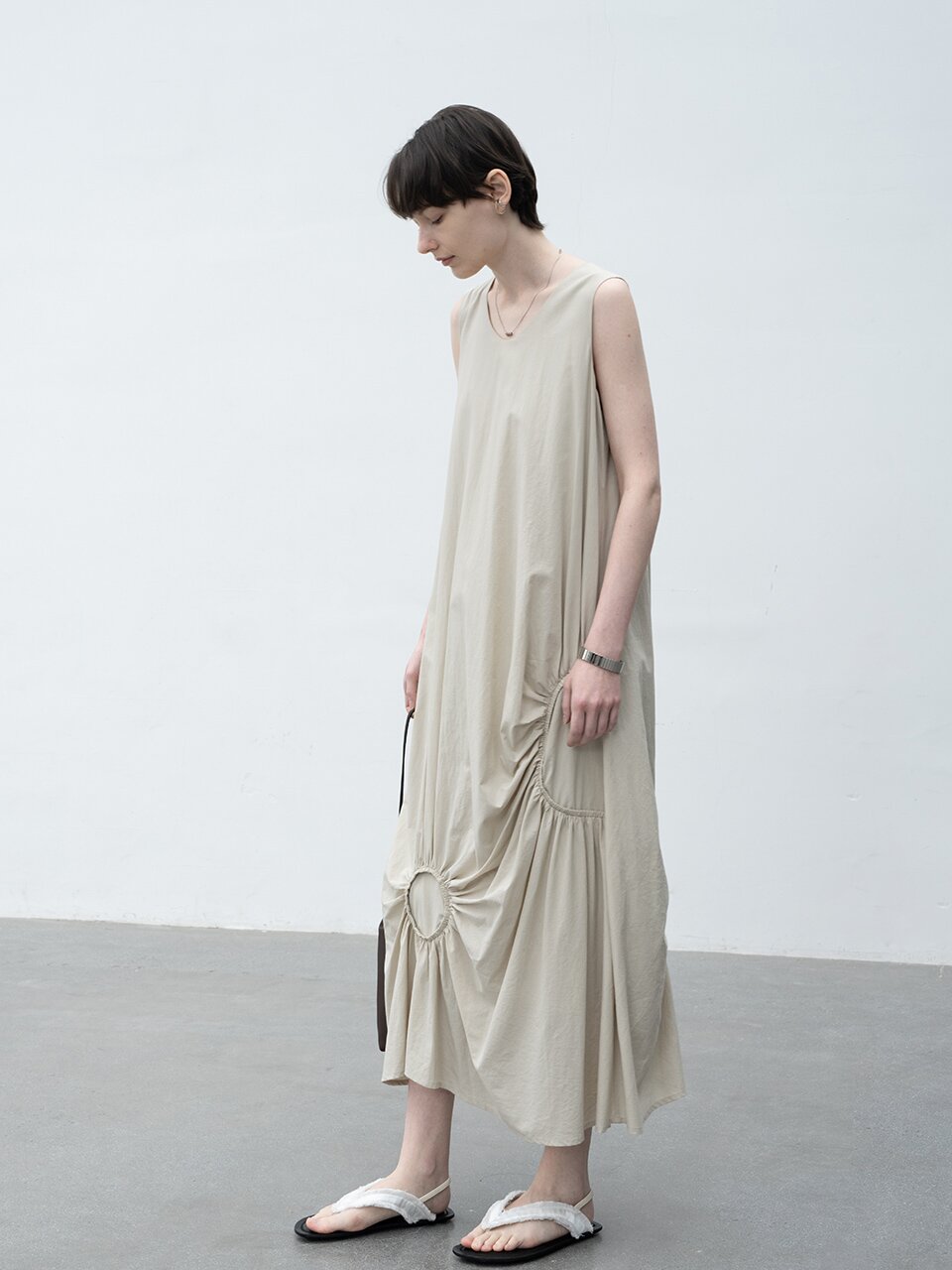 EK_Circle pleating sleeveless dress