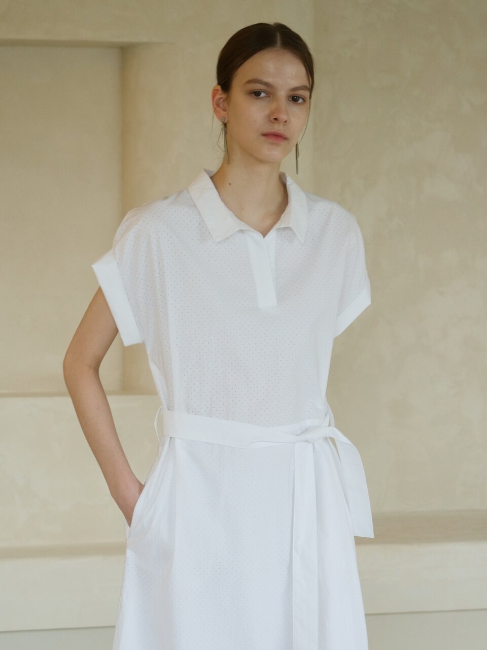 Punching Detail Collar Neck Dress _ White