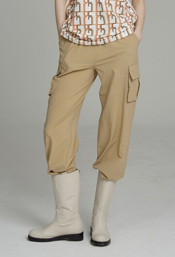 BASIC LOGO CARGO PANTS BEIGE
