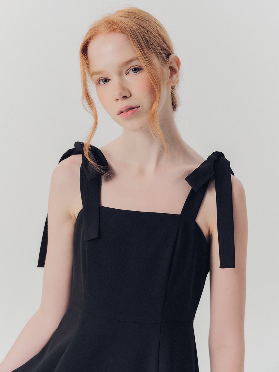 WED_Simple tie ribbon dress