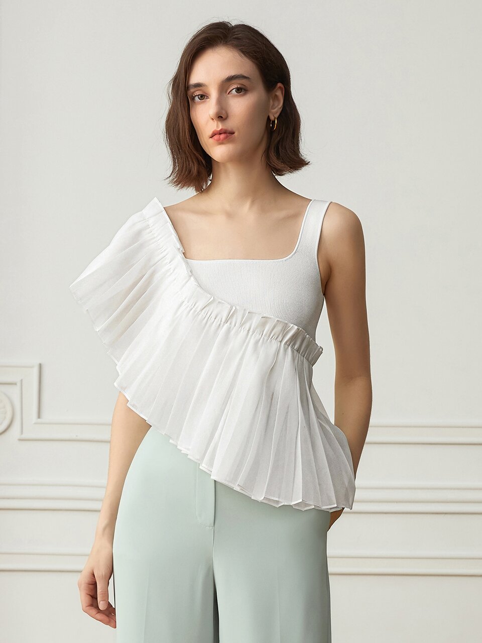 YY_ruffles irregular shoulder top