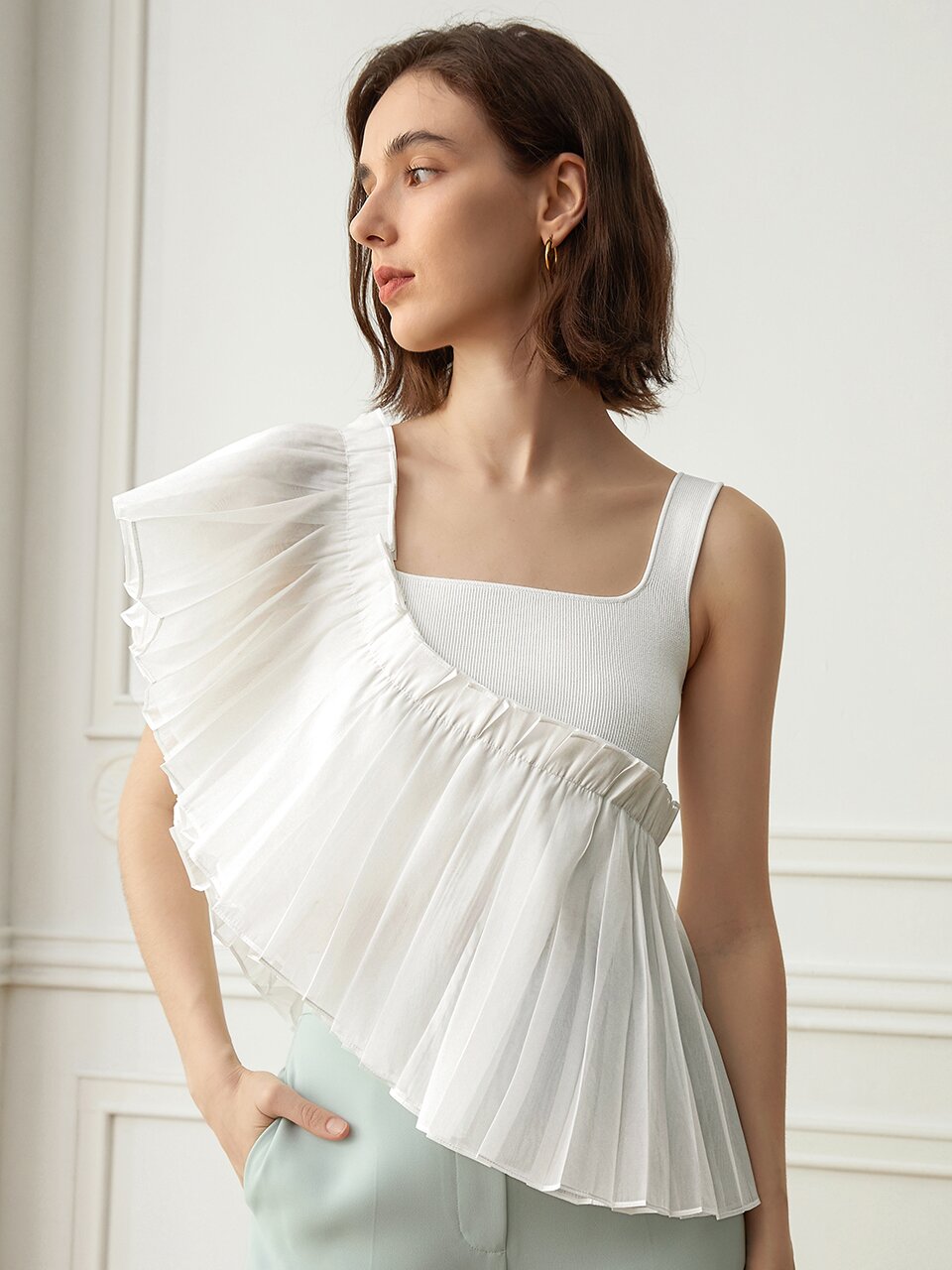 YY_ruffles irregular shoulder top