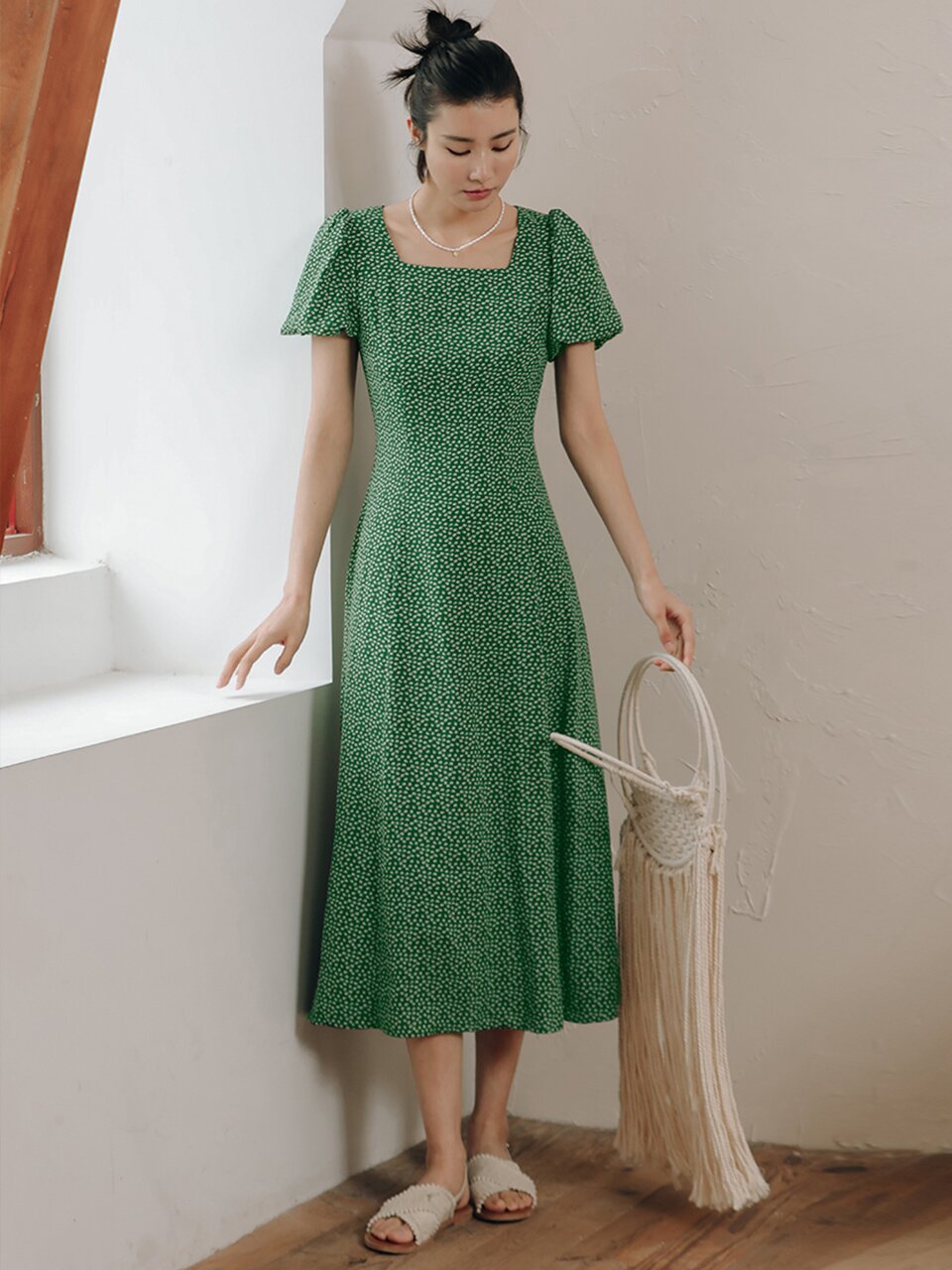 LS_Square neck back ribbon dress