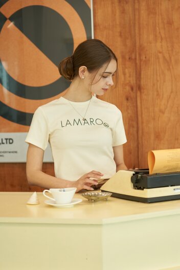 슬림핏 로고 티셔츠 Cream