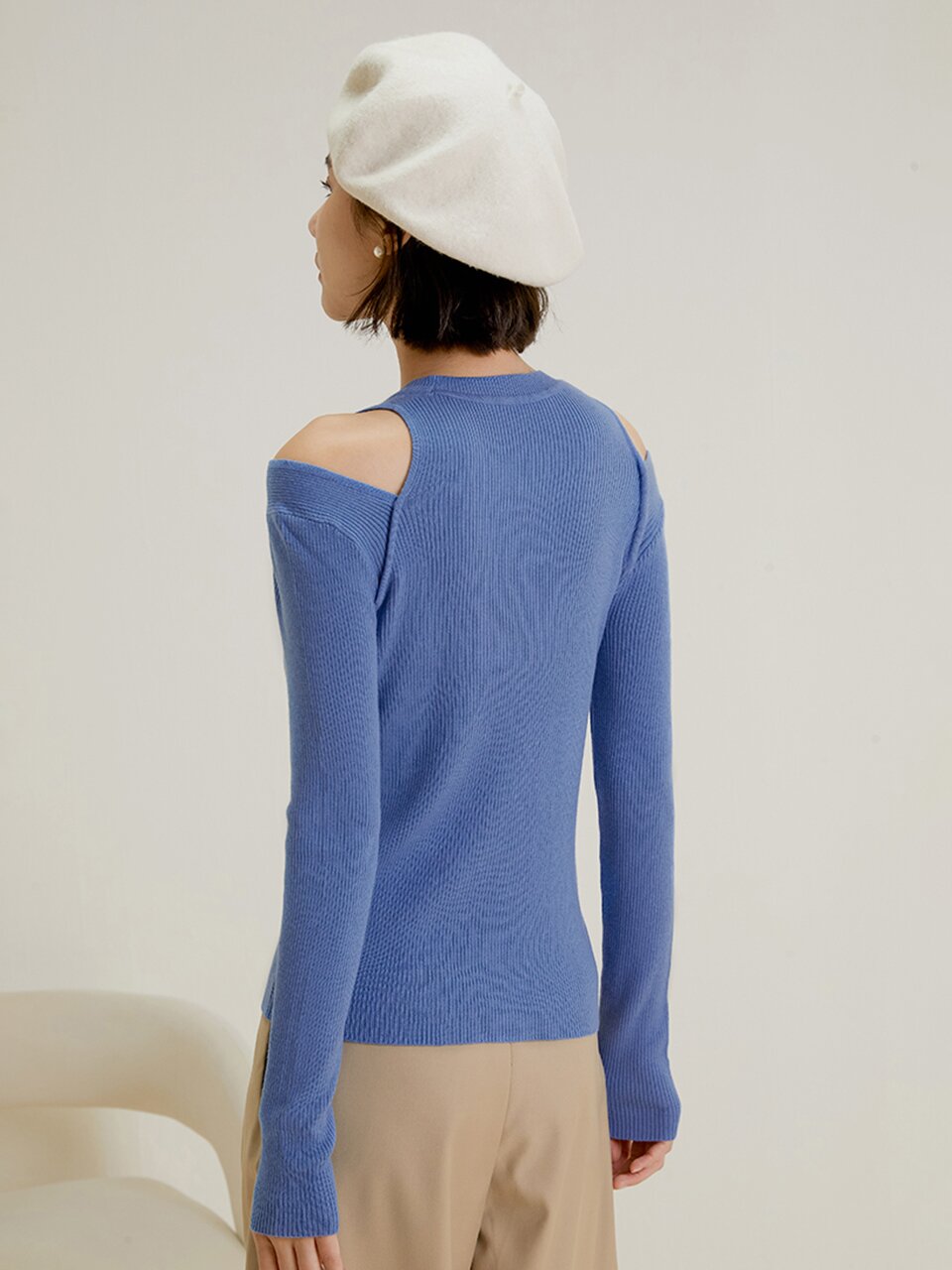 LS_Shoulder cutout knit top_BLUE