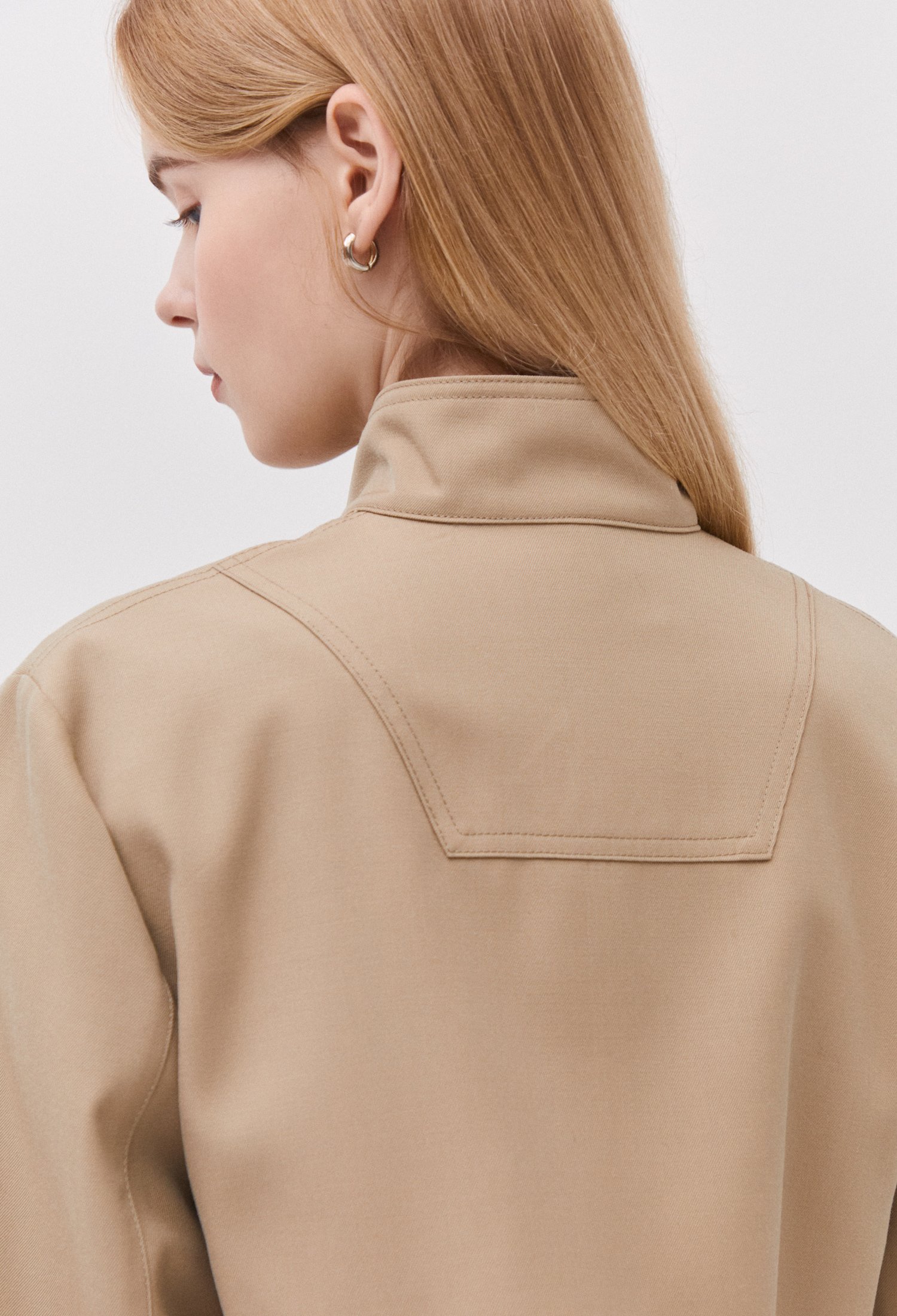 하이넥 더블 숏 트렌치 코트 (BEIGE)