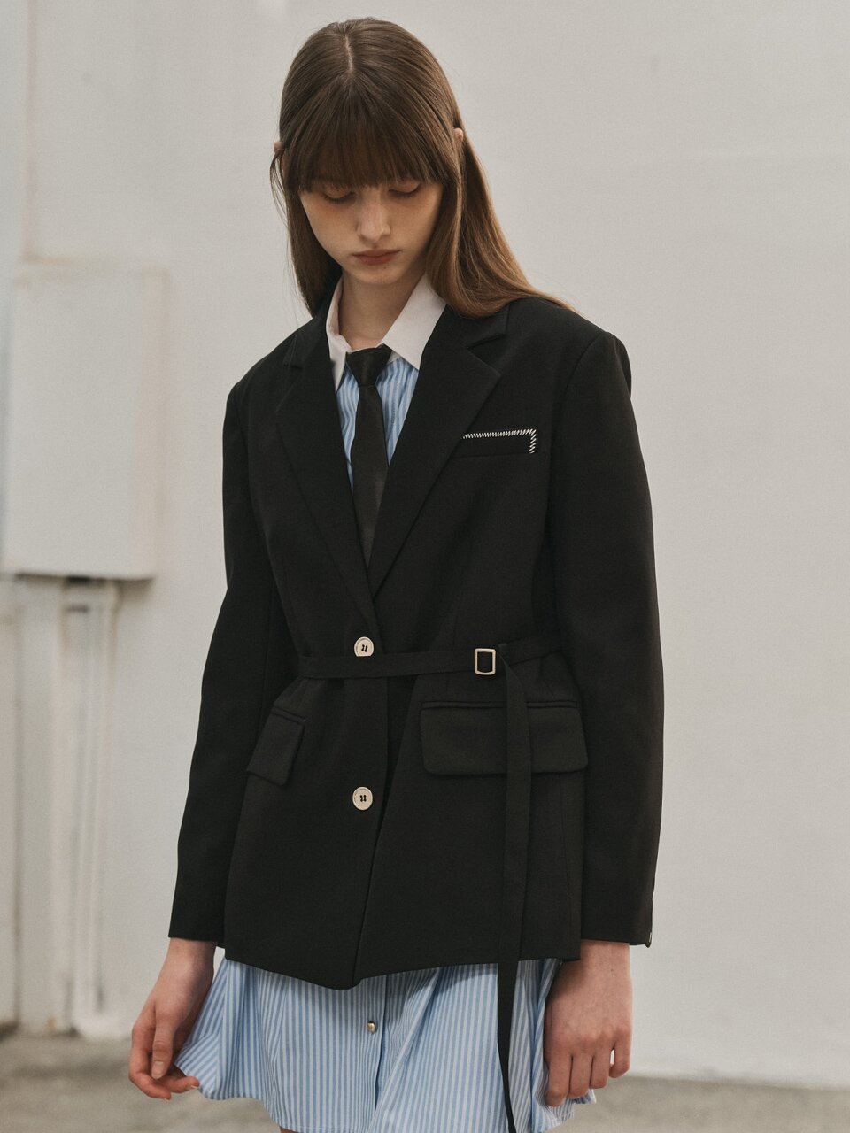 AR_Line point loose blazer