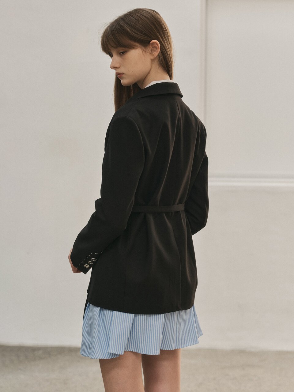 AR_Line point loose blazer