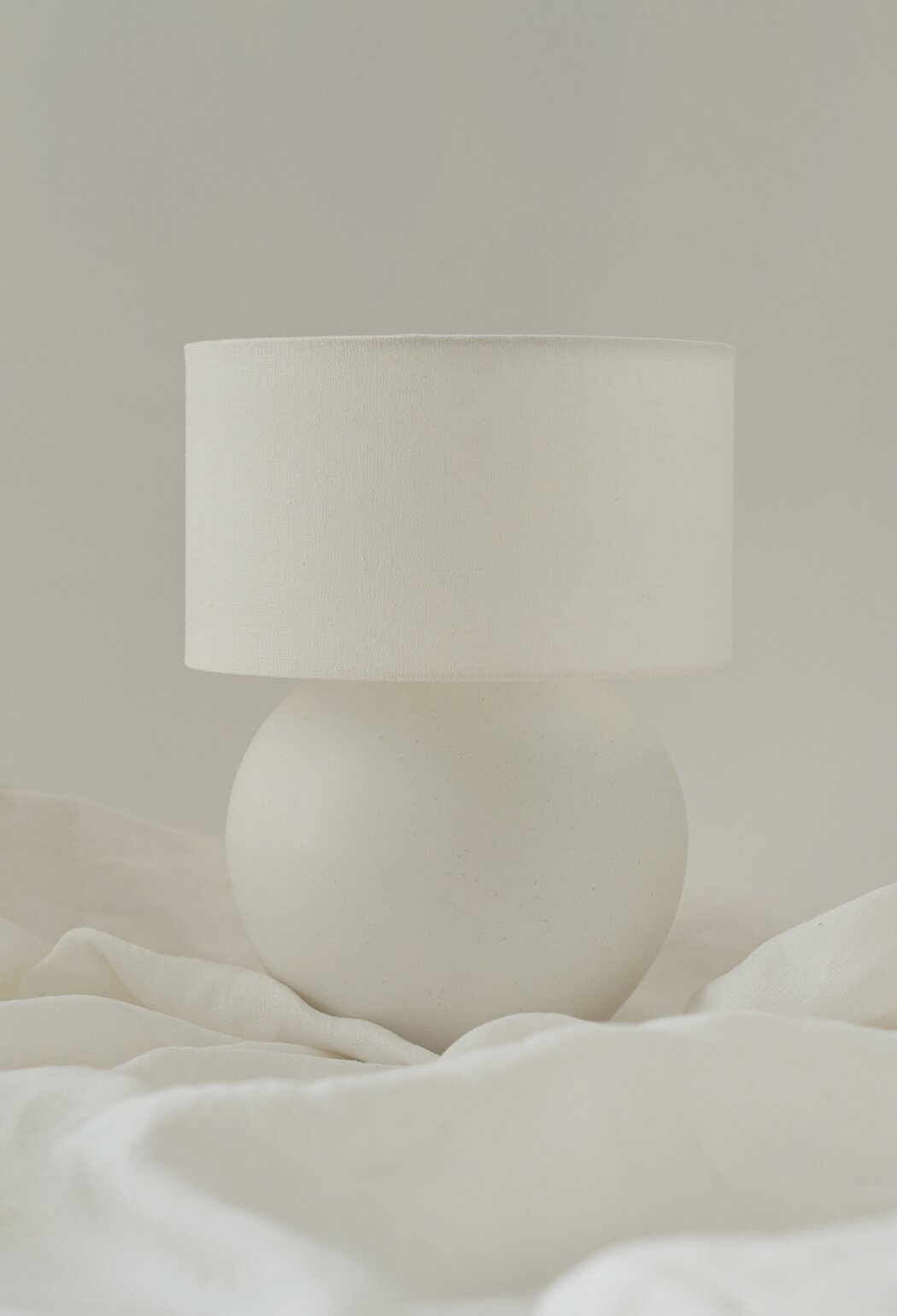 MOON JAR TABLE LAMP - basic