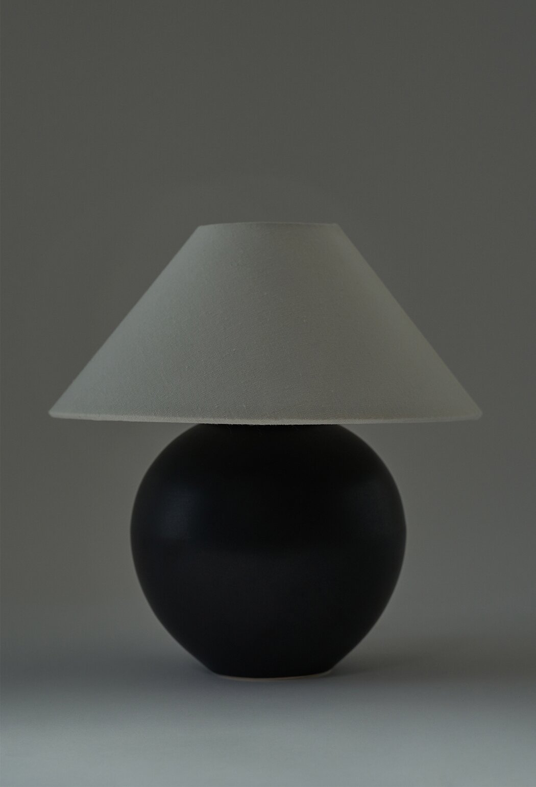 MOON JAR TABLE LAMP - WIDE