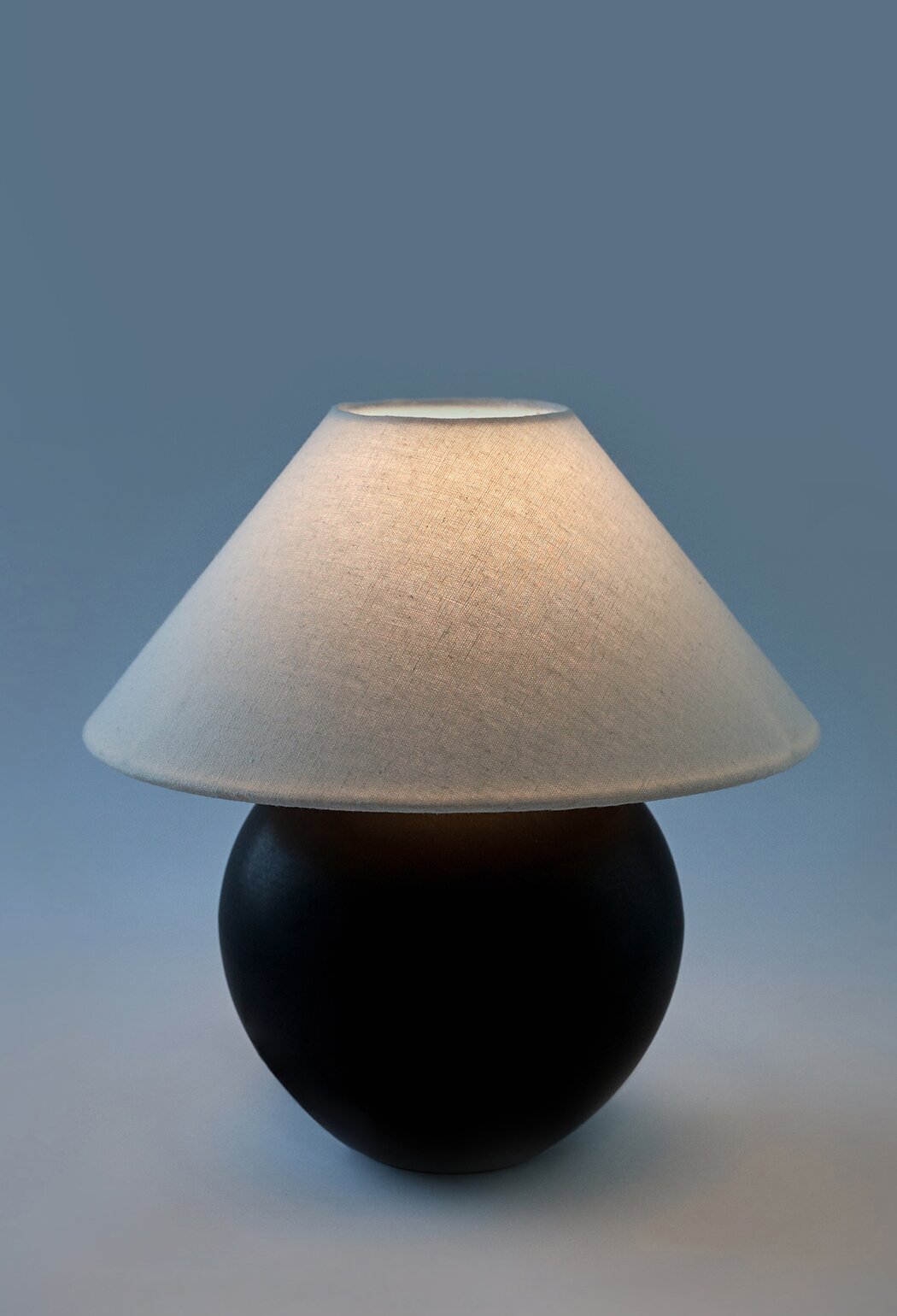 MOON JAR TABLE LAMP - WIDE