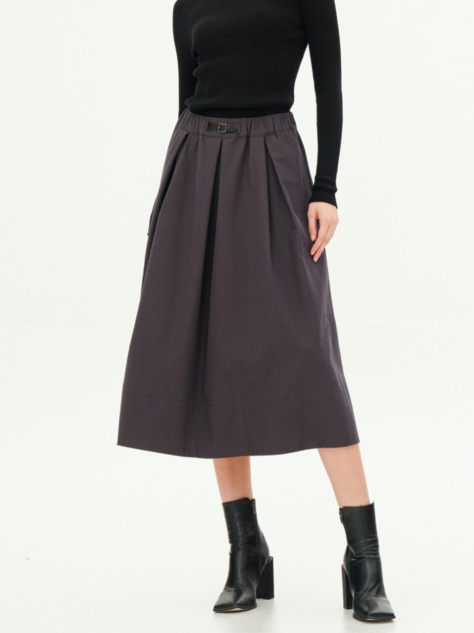 Tuck Detail Midi Skirt _ Navy