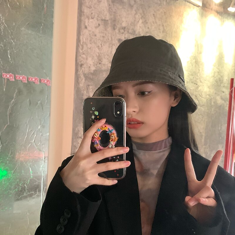 온더모먼트 리버시블 체크 버킷햇 C2 카키
