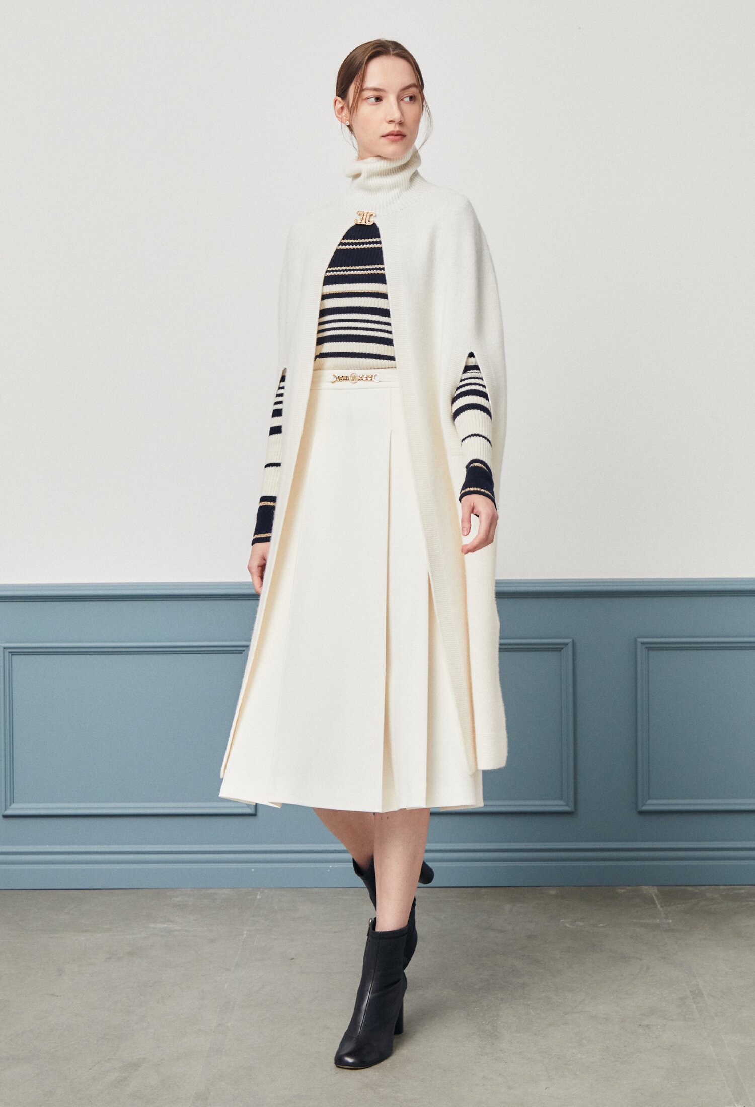 울 터틀넥 케이프 니트 롱 가디건 (IVORY)