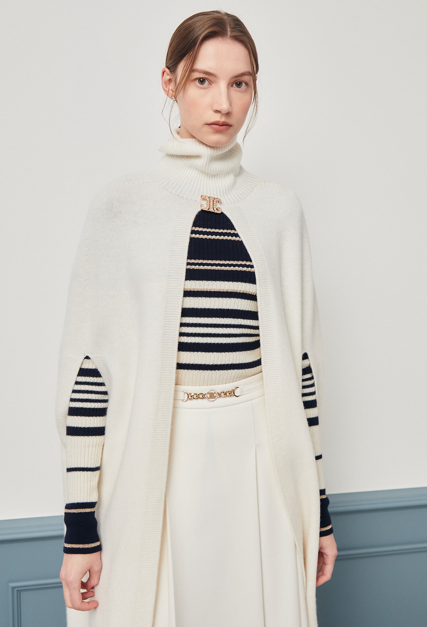 울 터틀넥 케이프 니트 롱 가디건 (IVORY)