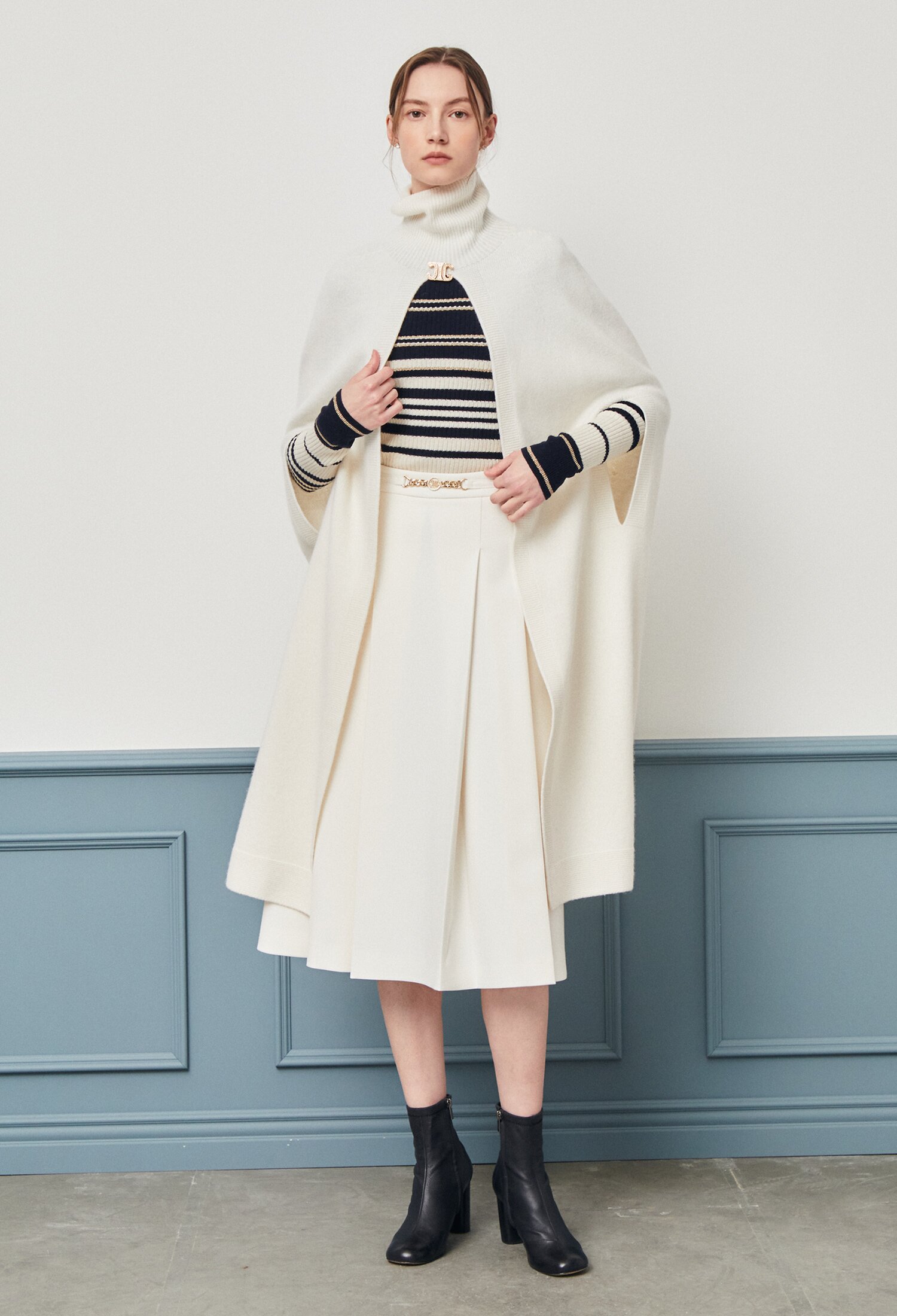 울 터틀넥 케이프 니트 롱 가디건 (IVORY)