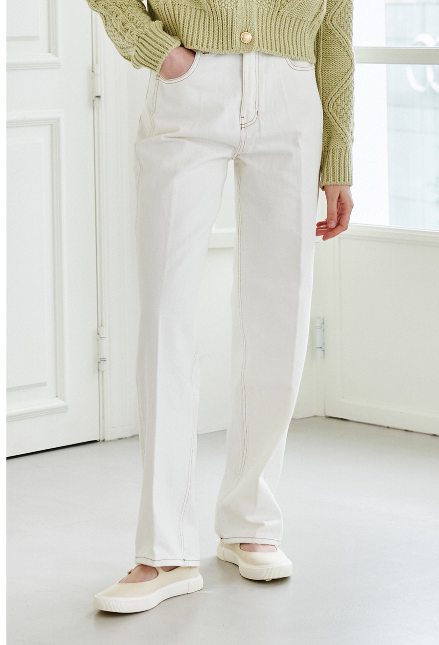 Straight Stitch Denim Pants  -  Cream