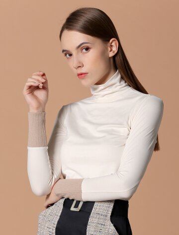 [페리 메라] 바나나 목폴라 (아이보리)