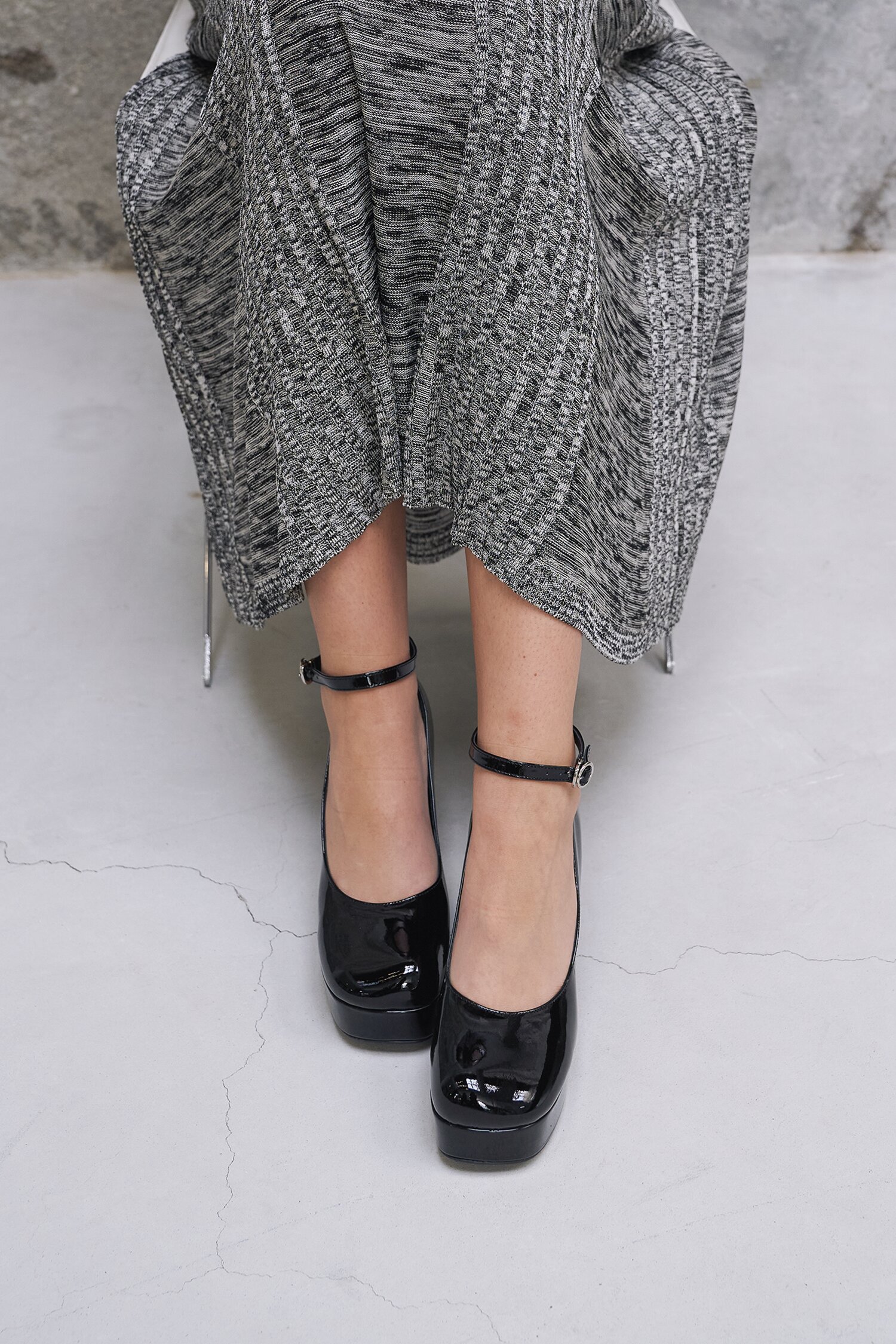 Luna Platform Pumps Black