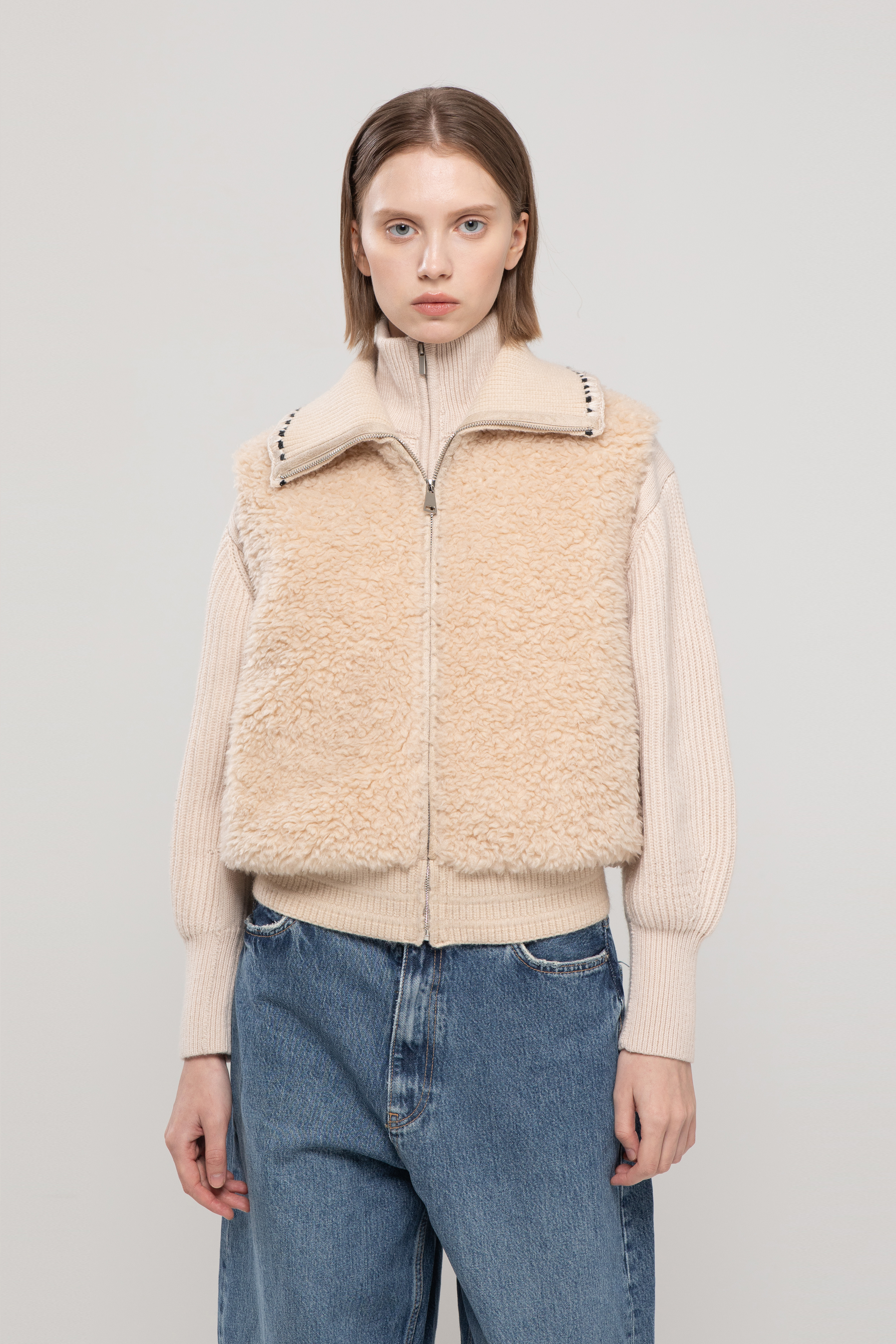 Lambswool knit collar vest – Beige