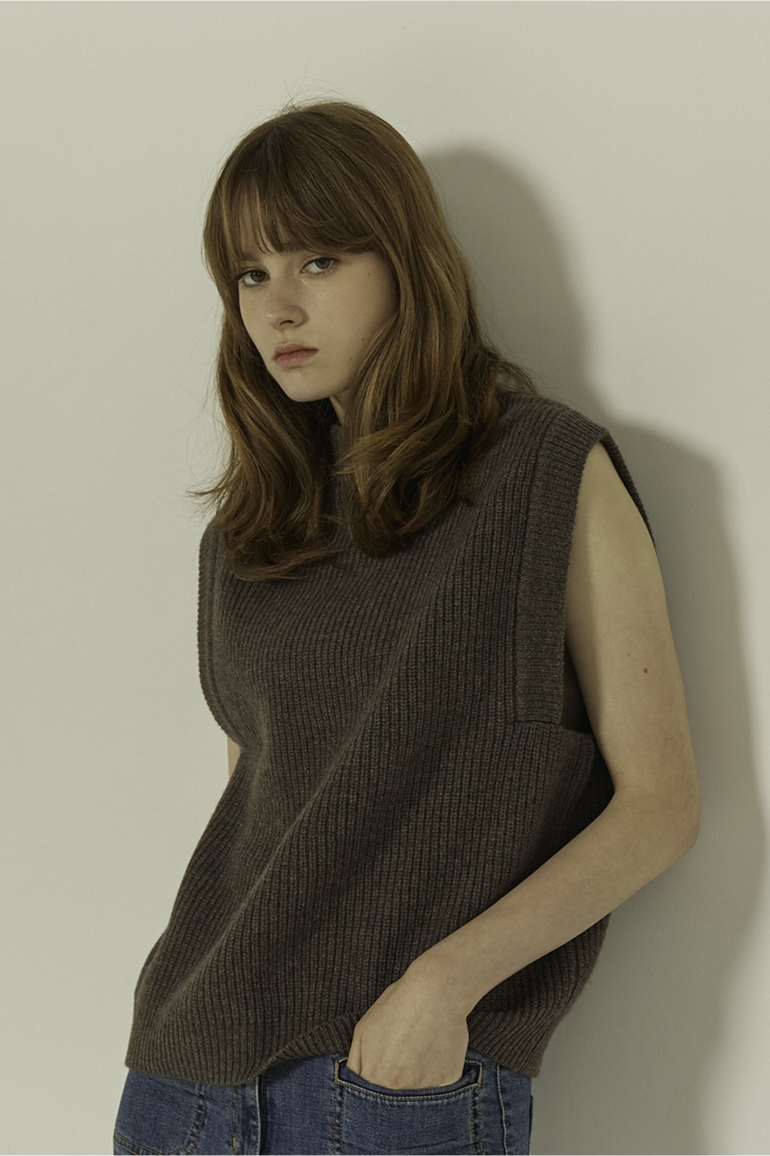 [칼레이트] Cashmere Mock-Neck Sweater Vest