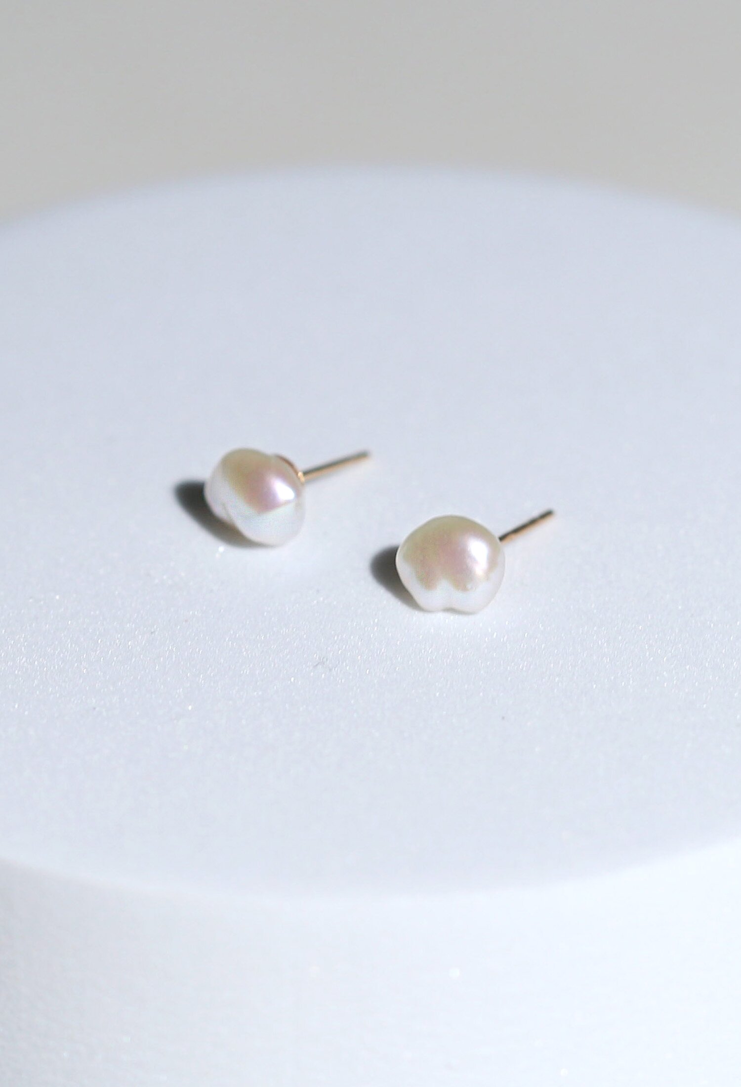 14K Simple Stud Baroque Pearls Earring