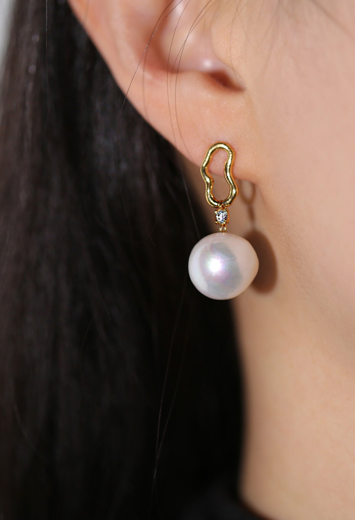 Asymmetric Freshwater Pearls Earring