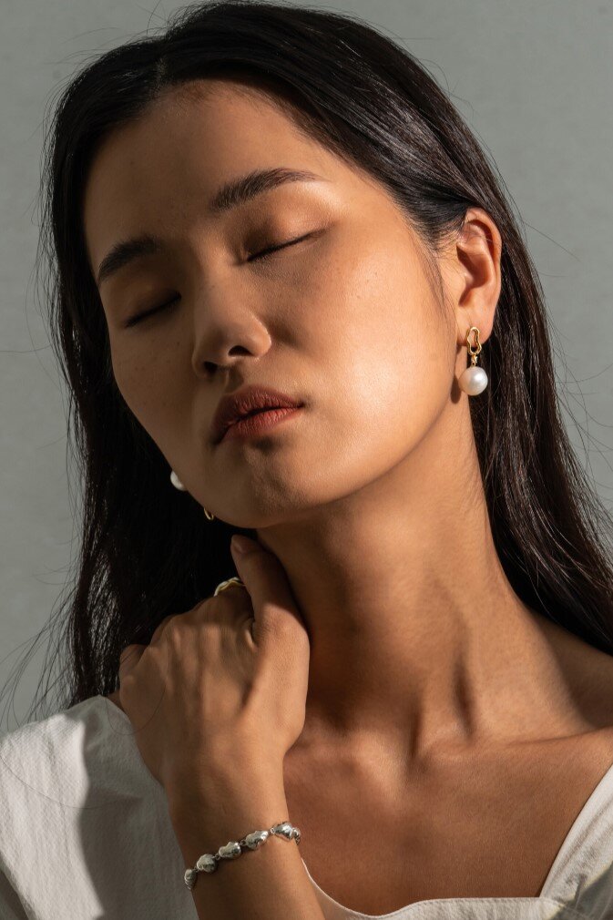 Asymmetric Freshwater Pearls Earring