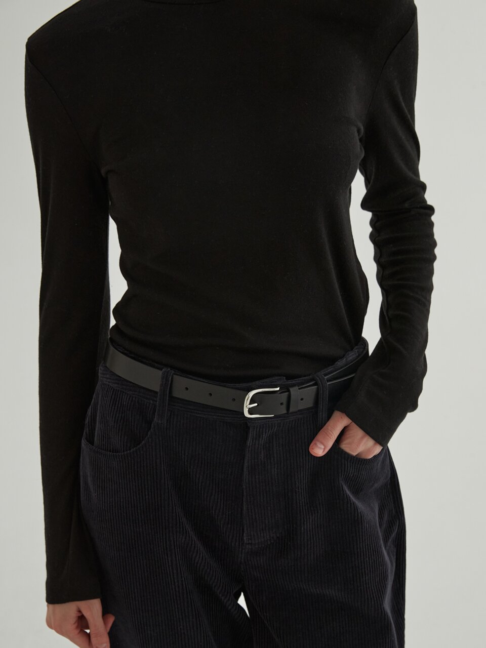 Loose fit Wool Tencel Top (Black)