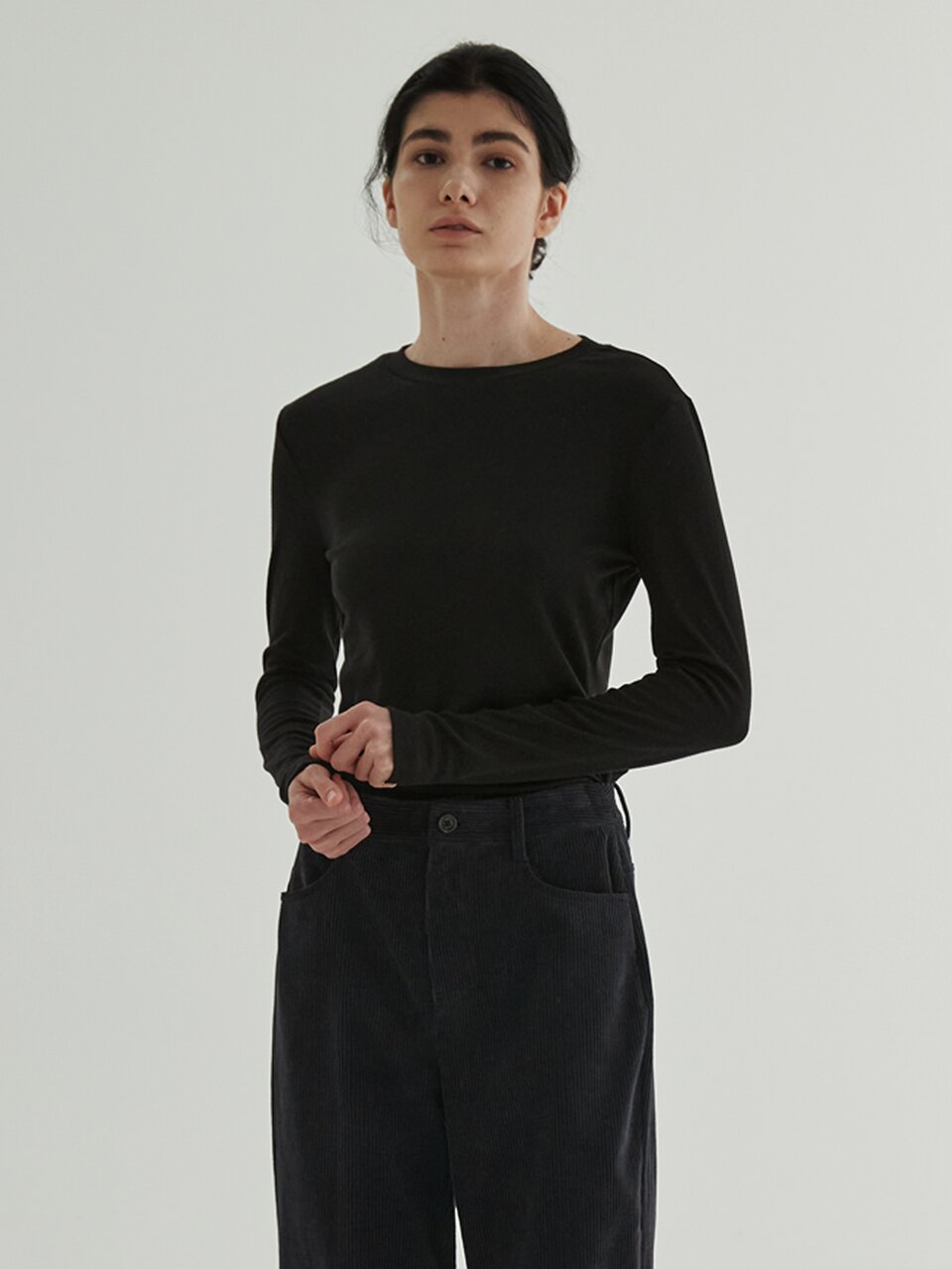 Loose fit Wool Tencel Top (Black)