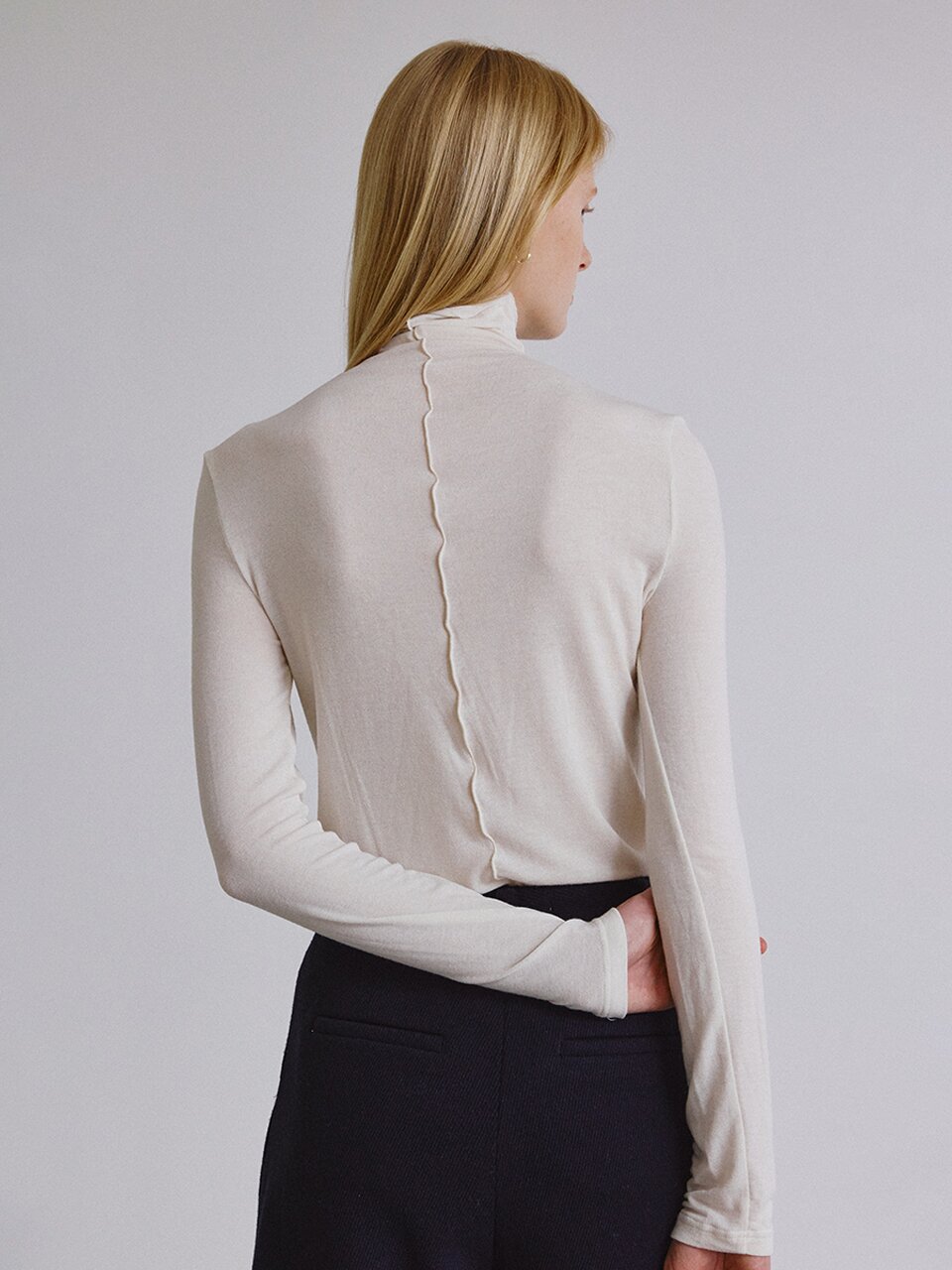 Line detail wool pola_IVORY